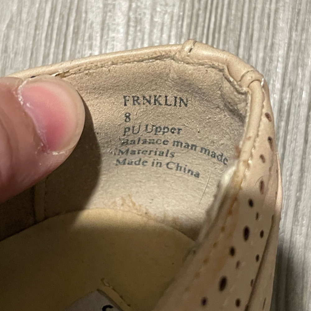 Steve Madden Women's Tan Brogue Shoes - Picture 5 of 5